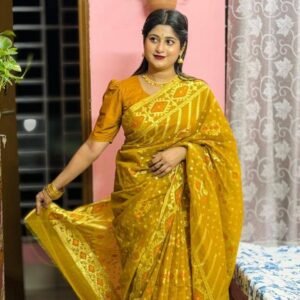 স্বর্ণলতা গোল্ডেন জড়ি জামদানি শাড়ি
