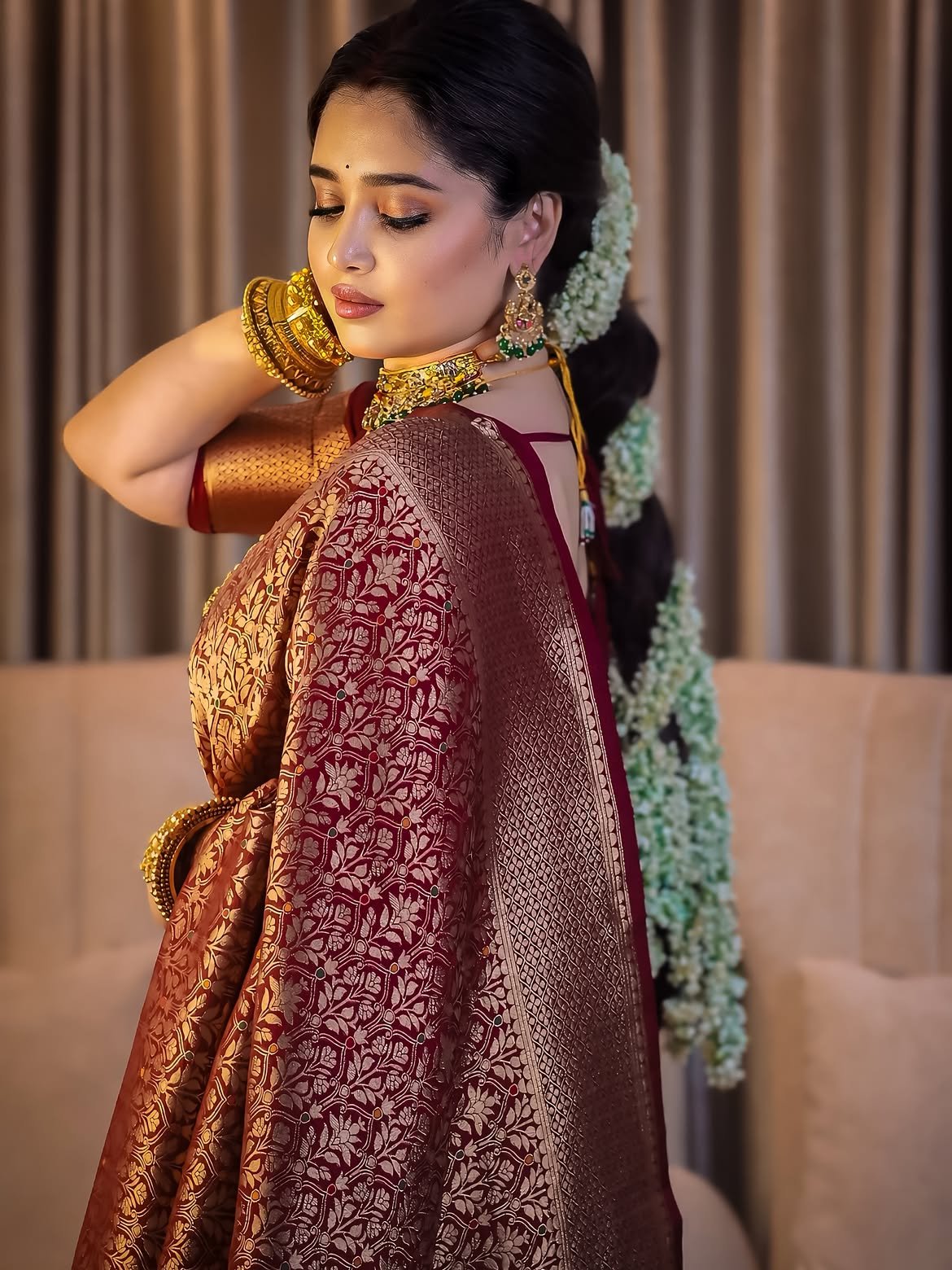 Favourite-🫶-saree-@divineboutique944-6.jpg