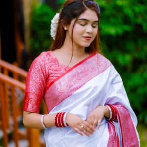 প্রিমিয়াম নন্দিনী সফ্ট কাতান শাড়ি